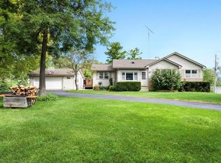 32722 Maple Grove Dr, Burlington, WI 53105