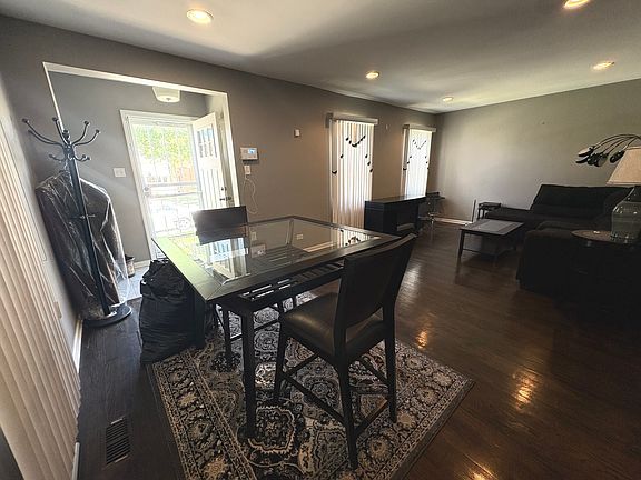 4th image of 10032 S Calumet Ave