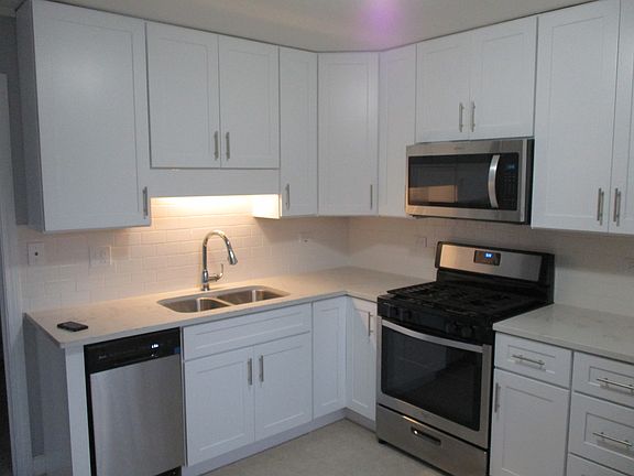 5th image of 429 51st Ave