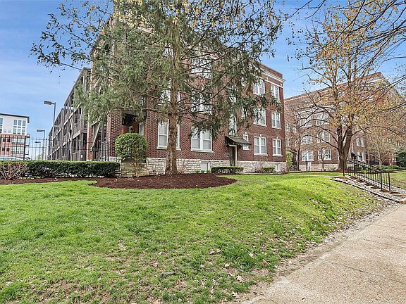 2nd image of 5350 Pershing Ave APT 1C