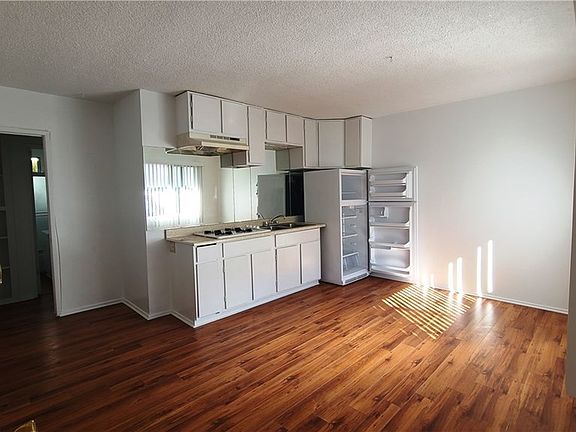 3rd image of 1808 10th St APT 3