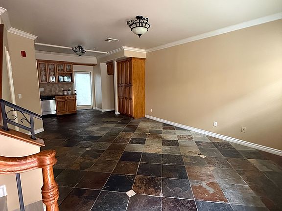 2nd image of 56 S Craig Ave Unit 2