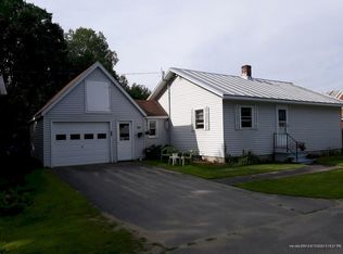 12 Moody St, Skowhegan, ME 04976