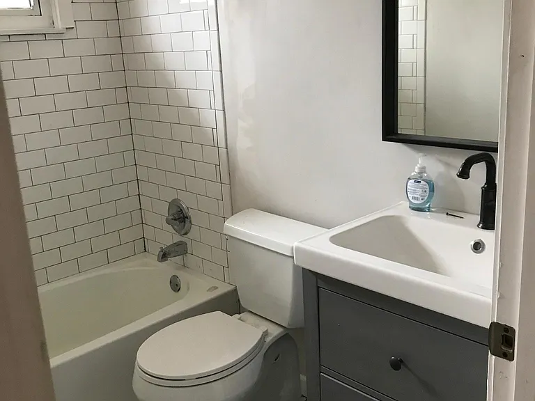 1109 Prigge Ave — Photo 2