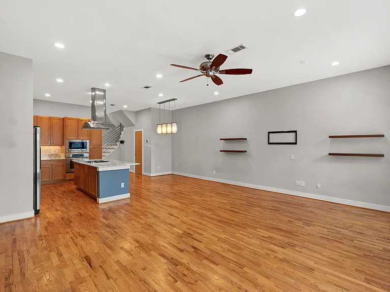 1410 Knox St — Photo 11