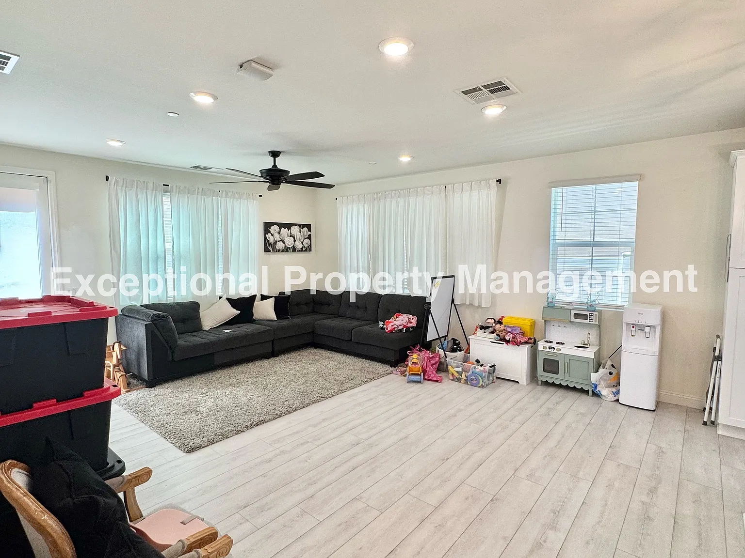 3 bed, 1801 sqft, $3,500 — Photo 2