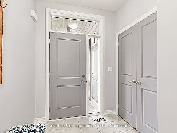 3rd image of 16 Greaves Ave