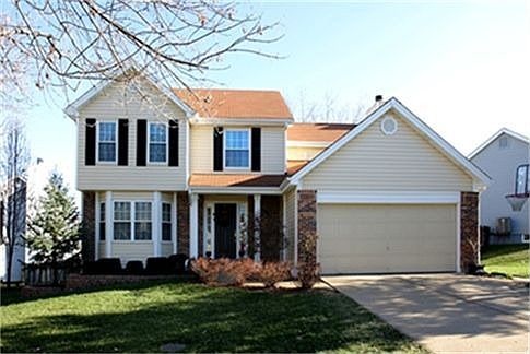 1st image of 350 Oak Park Village Dr