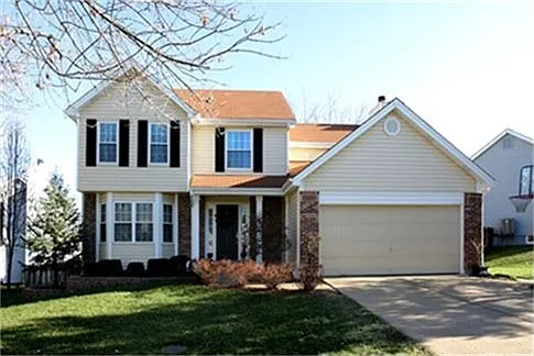 350 Oak Park Village Dr photo 1