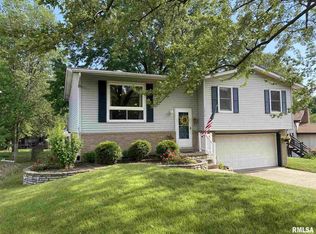 1616 W Daytona Dr, Peoria, IL 61614