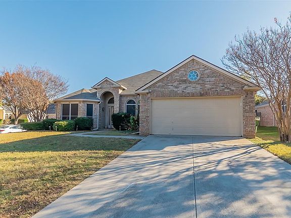 4th image of 784 Chestnut Dr