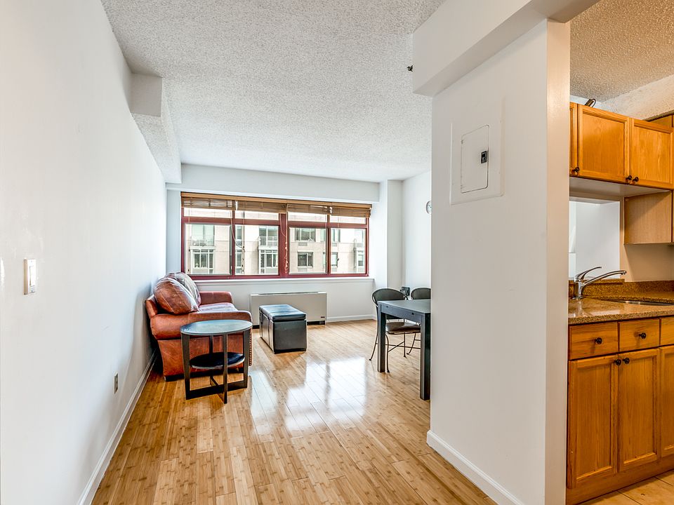 1st image of 4-74 48th Ave #4V