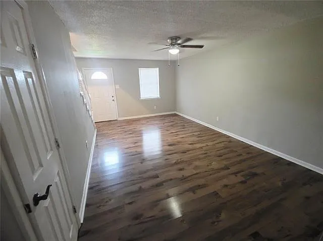 9042 Bunker Hill Rd — Photo 3