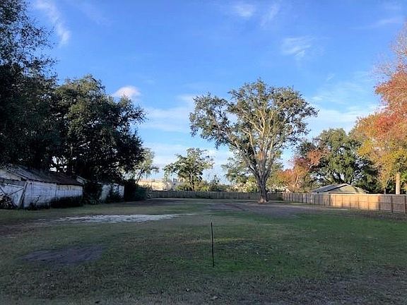 2nd image of 855 Cashen Dr