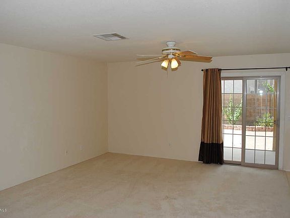 4th image of 3227 W Beaubien Dr