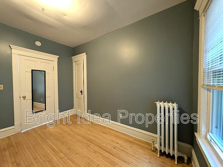 2104 Emerson Ave S #2 — Photo 17