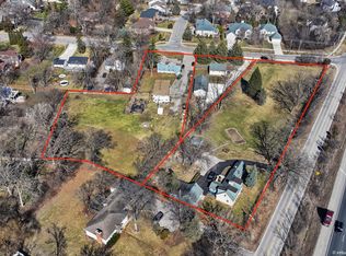325 Oldfield Rd, Downers Grove, IL 60516