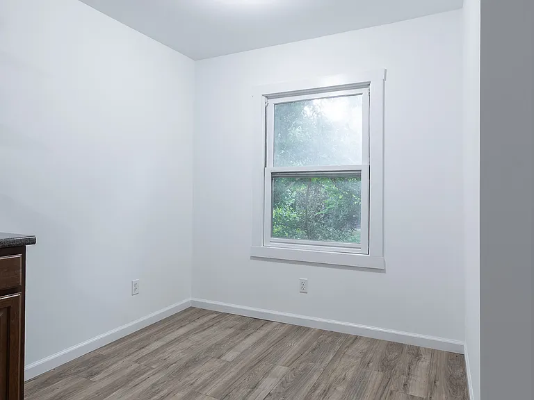204 Walnut St — Photo 32