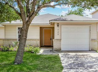 7922 Meadow Way Ct, San Antonio, TX 78227
