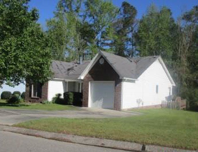 6224 Hedingham Dr, Hope Mills, NC 28348 Zillow