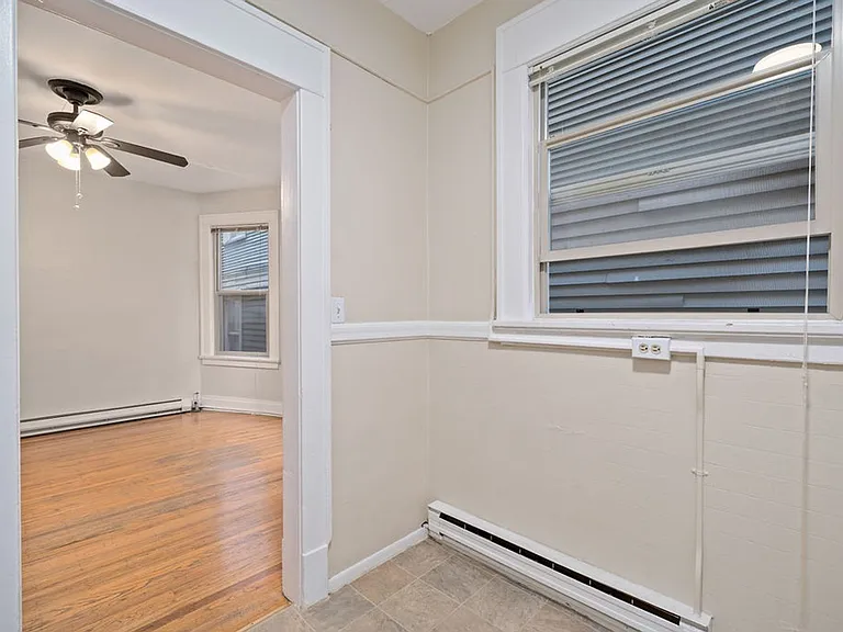 Rialto Court Apartments | MOVE-IN SPECIAL: ONE MONTH FREE RENT — Photo 13