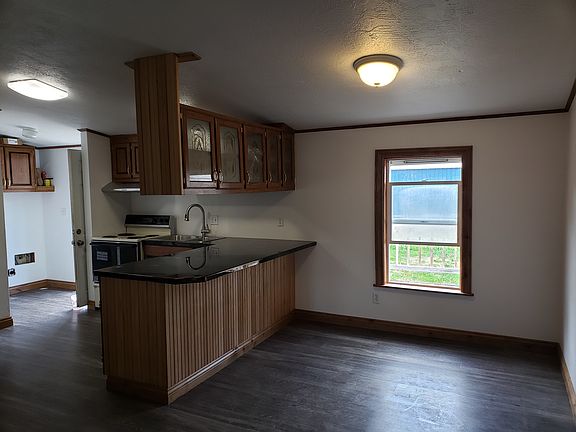 2nd image of 113 E St