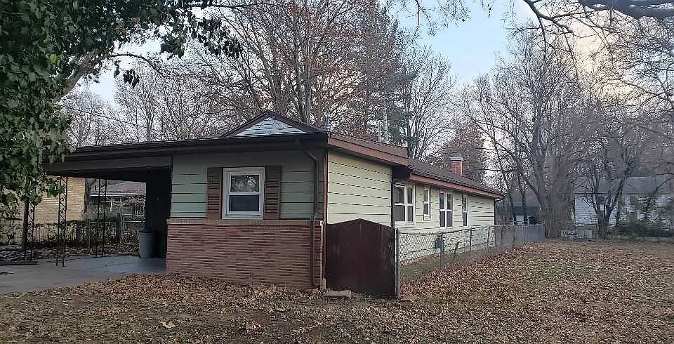 2nd image of 1617 Elizabeth St