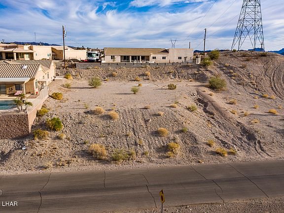 3rd image of 3920 Sponson Dr Lot 27