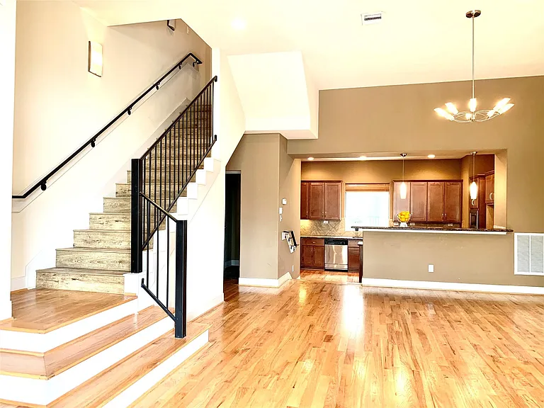 5231 Lillian St — Photo 13