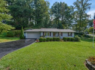 7440 Pin Oak Cir, Bristol, VA 24202