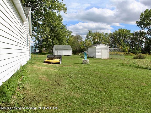 5th image of 3847 Peet Rd