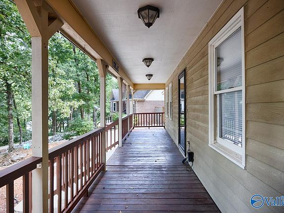 3rd image of 600 Nightingale Cir SE