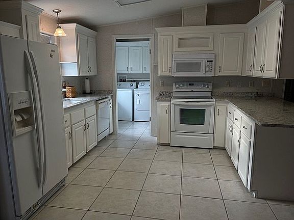2nd image of 1630 Crane Dr