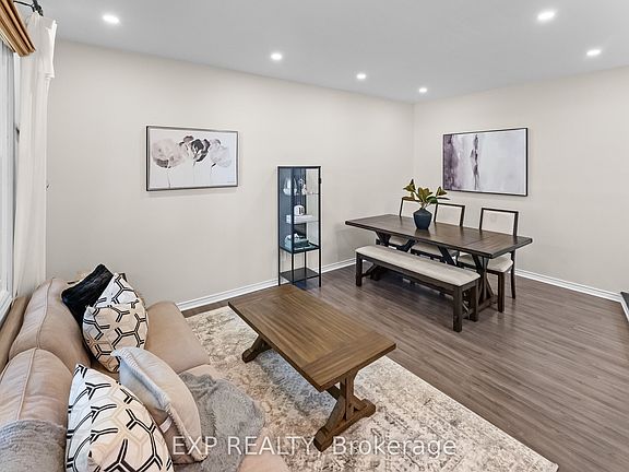 5th image of 10 Brookbank Cres