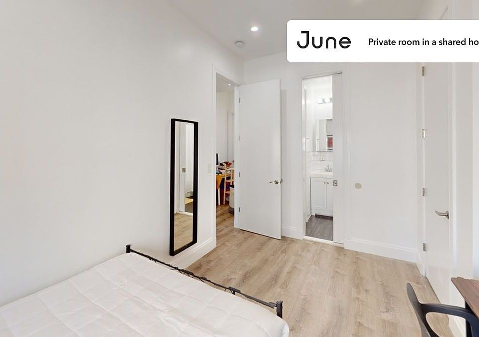 1st image of 39A Broome St #3-C