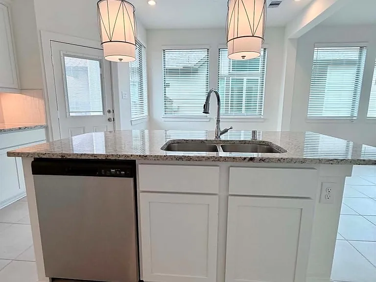 1539 Crystal Stream Dr — Photo 8