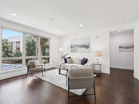 3rd image of 390 Riesling Ave #21