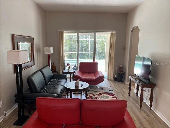 4th image of 1705 The Oaks Blvd