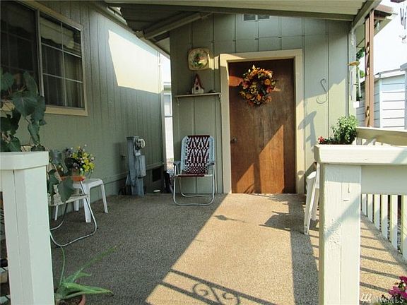 2nd image of 5900 64th St NE Unit 218