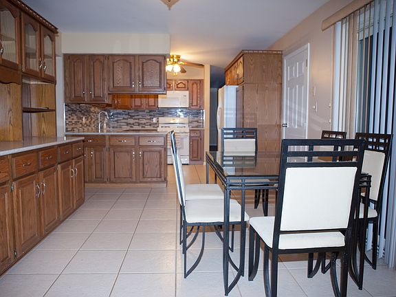 5th image of 705 Oriole Dr