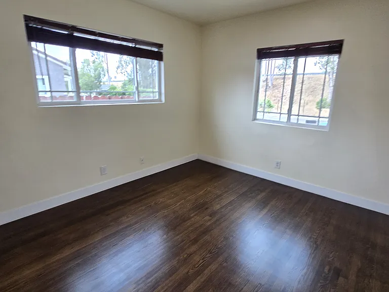 8154 Potter Ave — Photo 16