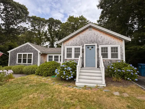 23 Crystal Spring Ave, North Falmouth, MA 02556