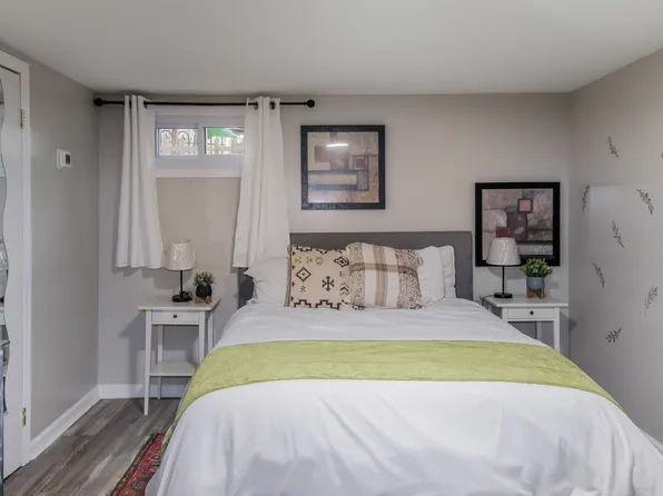 (undisclosed Address), Saint Albans, NY 11412