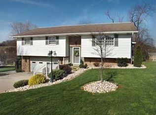 2008 Meadow Lane Dr, Greensburg, PA