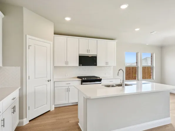 2108 Rannoch St, Sherman, TX 75092