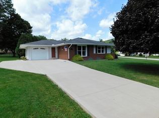 811 Hillcrest Dr, Warren, PA 16365