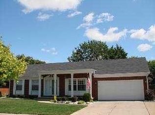 543 Lawson St, Oregon, OH 43616