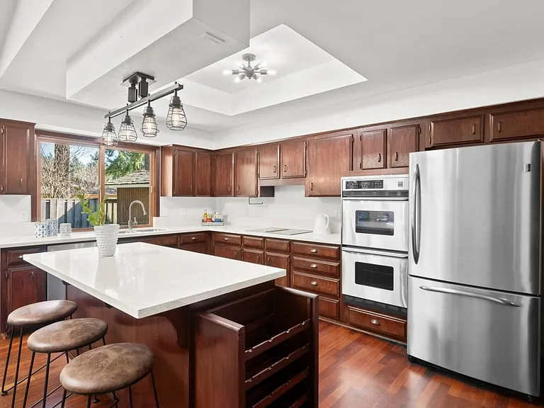 14525 SW Forest Dr — Photo 5