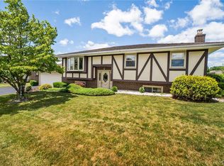 4511 Nile Dr, Whitehall, PA 18052