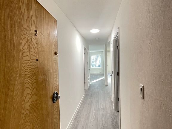 3rd image of 175 10th Ave APT 2